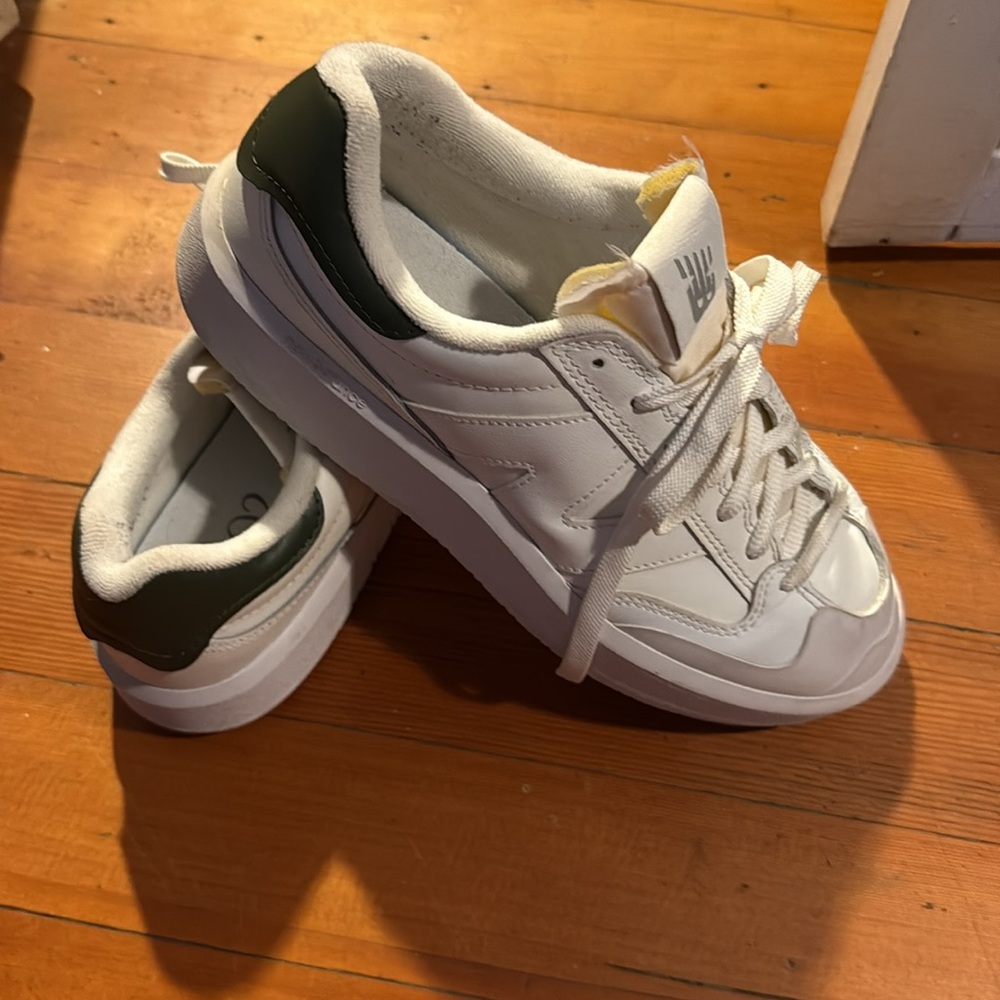 New Balance Cream and White Athletic Shoes - Picture 4 of 8